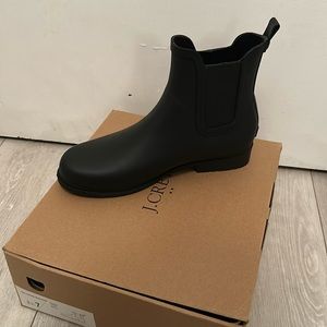 J. Crew Factory black Chelsea rain boot in size 7